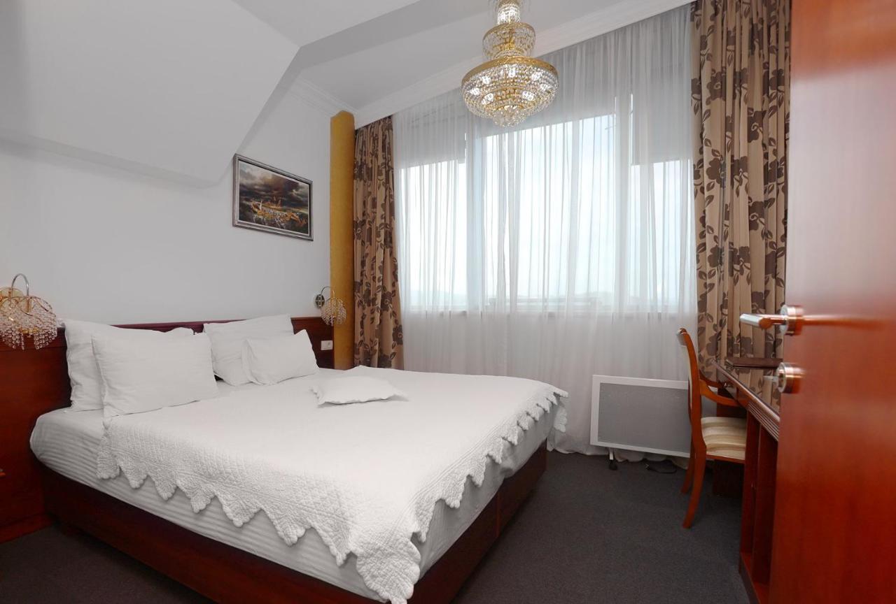 Apart-Hotel Integra Banja Luka Esterno foto