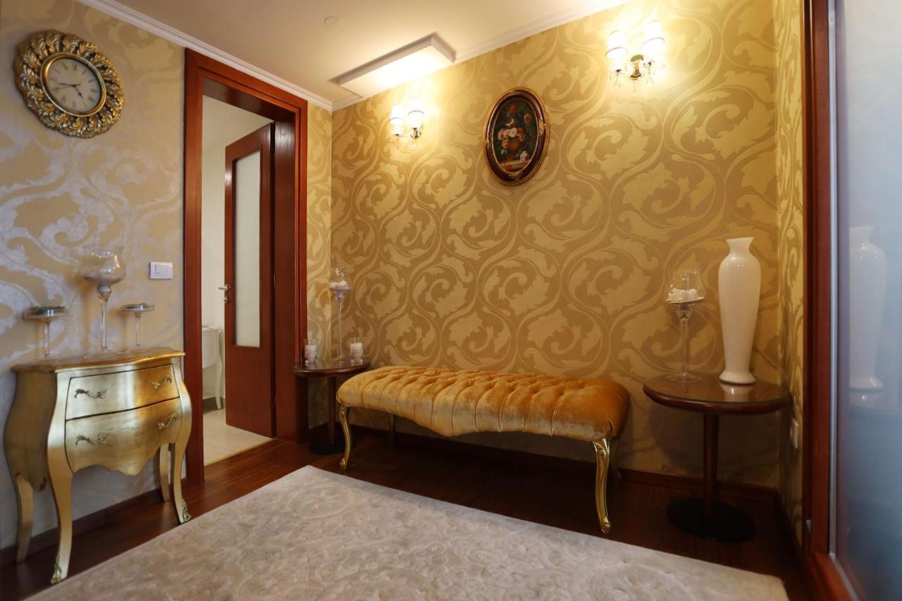 Apart-Hotel Integra Banja Luka Esterno foto