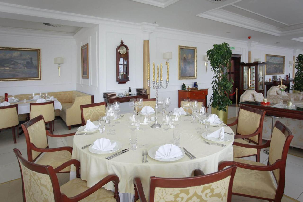 Apart-Hotel Integra Banja Luka Esterno foto