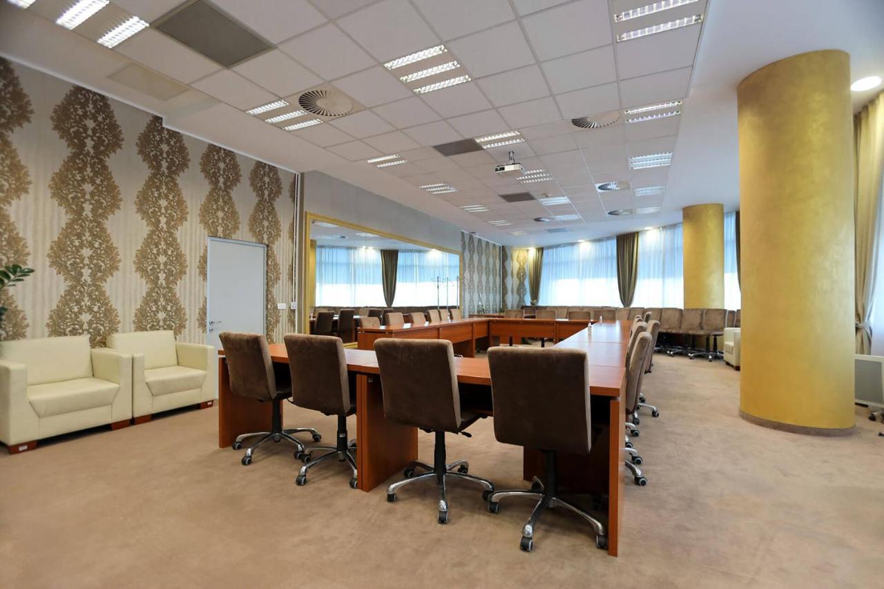 Apart-Hotel Integra Banja Luka Esterno foto