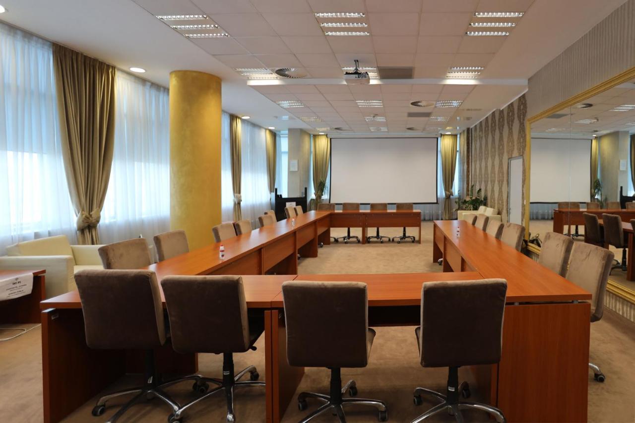 Apart-Hotel Integra Banja Luka Esterno foto