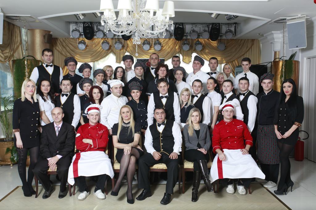 Apart-Hotel Integra Banja Luka Esterno foto